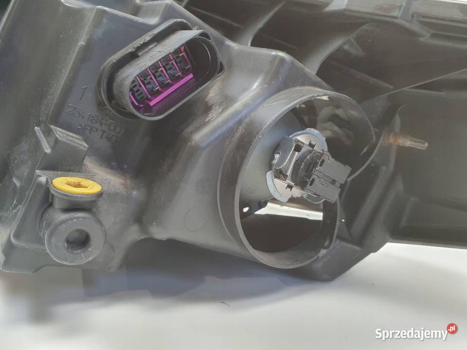 LAMPA PRAWA Ford Fiesta MK7 0817r PRZEDNIA PRAWY Chełm
