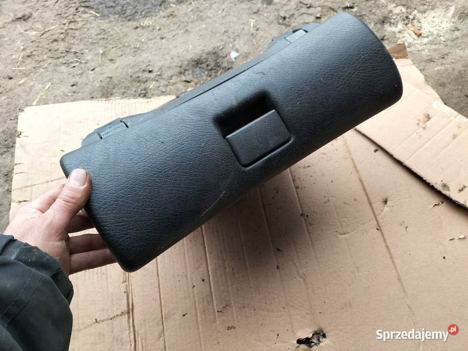 OPEL ASTRA F CHOWEK PASAŻERA Schowki, półki sprzedam