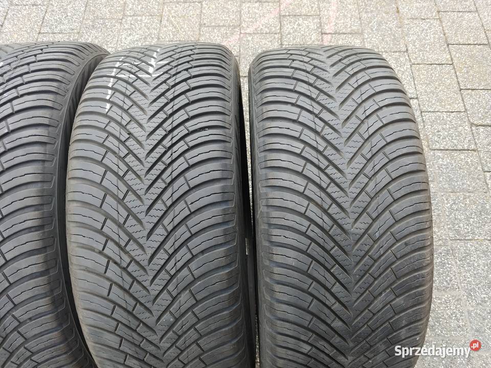 Opony wielosezonowe 4x 22545 R17 Vredestein