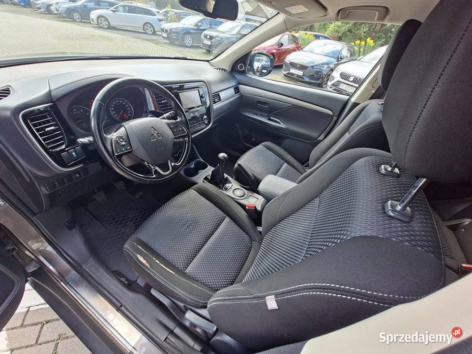 MITSUBISHI Outlander 2016r Salon ASO Iszy wł Outlander