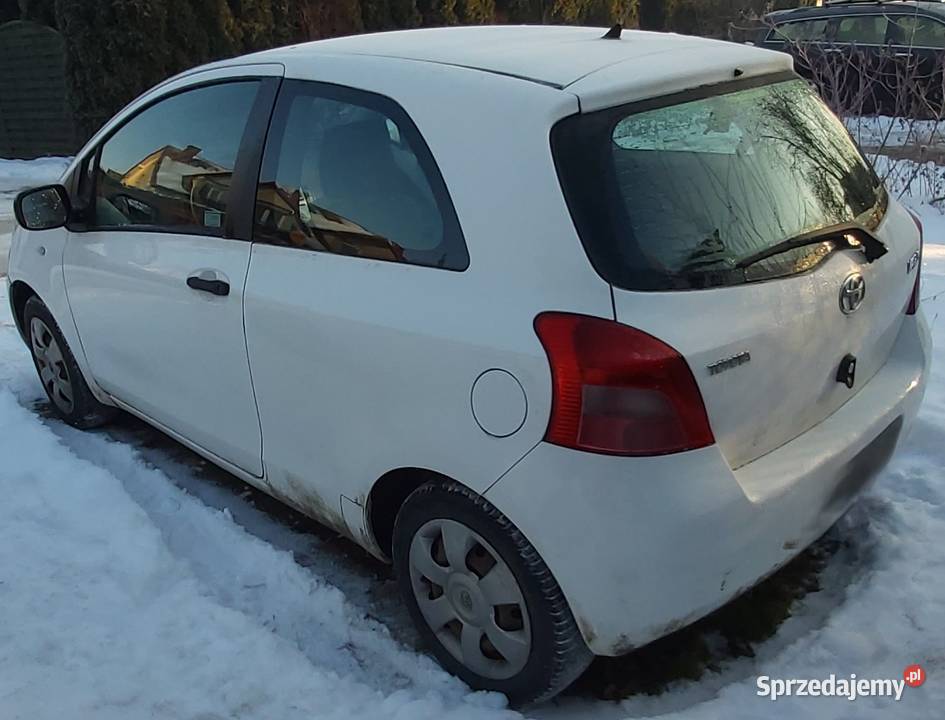 Toyota Yaris II 2007 silnik 13 Rok produkcji 2007 pomorskie Rumia