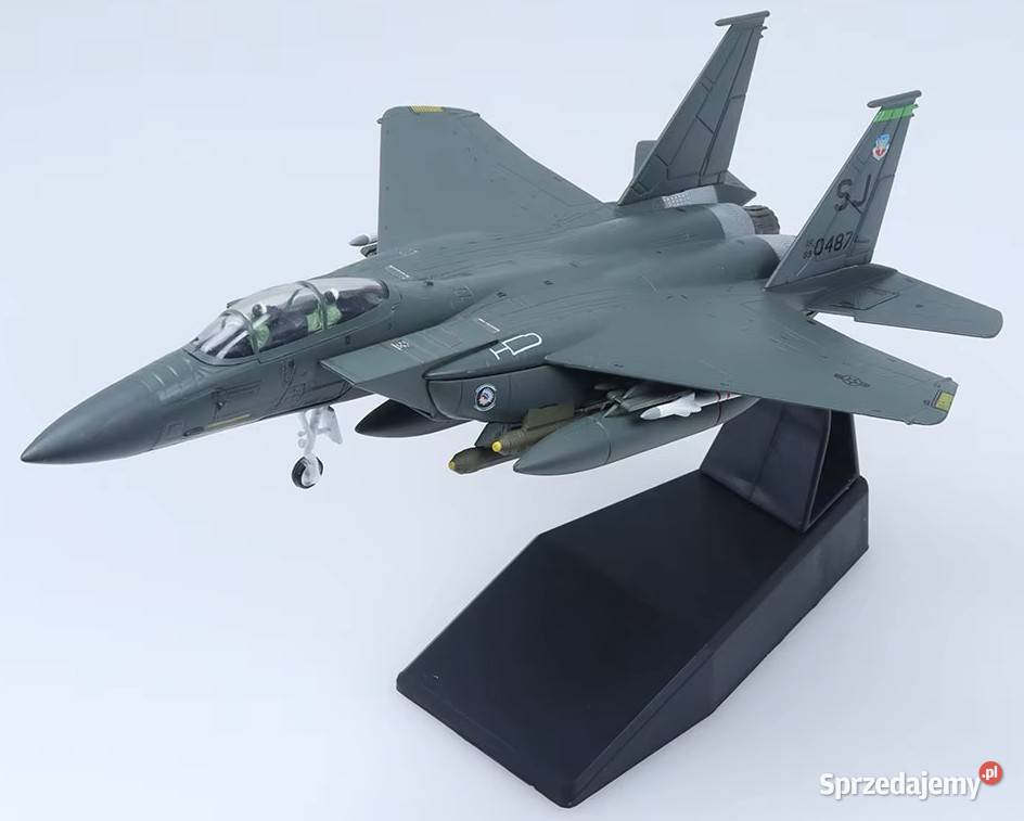 Model F15 E w skali 1100 Milanówek