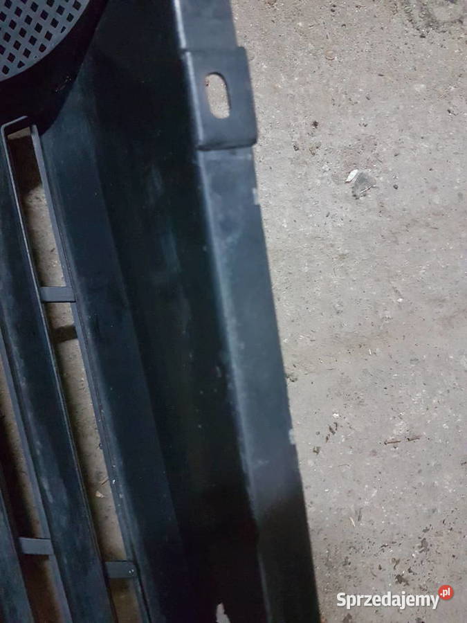 MERCEDES VANEO W414 ATRAPA GRILL ZNACZEK Turek sprzedam