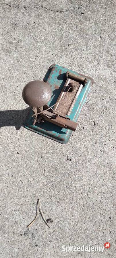 Zabytkowy zszywacz biurowy do papieru PRL Koło sprzedam
