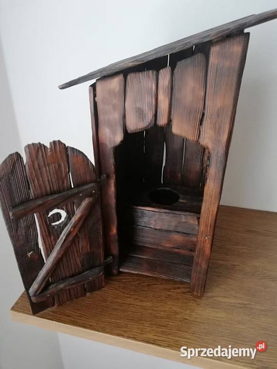 Model wiejskiego wychodka Rękodzieło