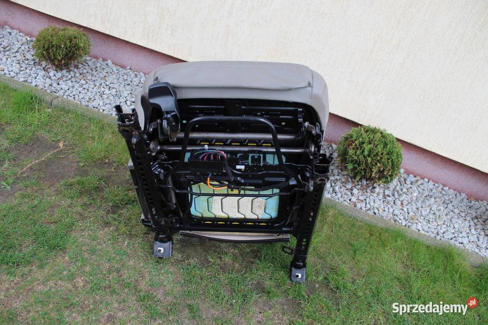 FOTEL PRAWY PRZEDNI PRZÓD VOLVO XC70 I wielkopolskie