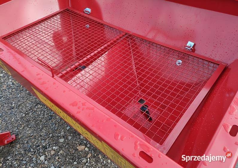 Rozsiewacz nawozu hydraulika STRUMYK TYTAN 22 Rozsiewacze nawozów Wołomin