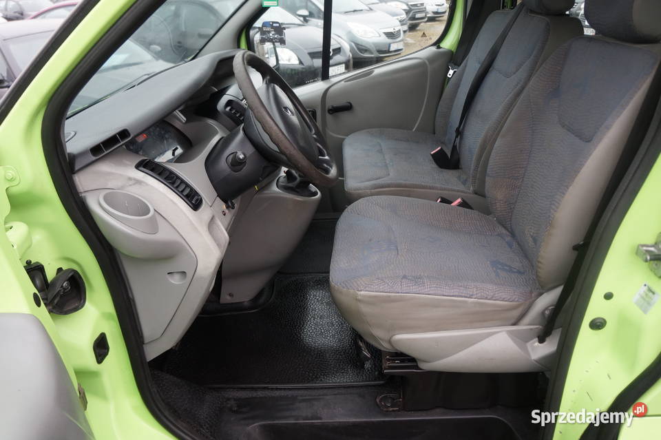 Renault Trafic LONG 25 diesel 135 6osobowy nieuszkodzony Częstochowa