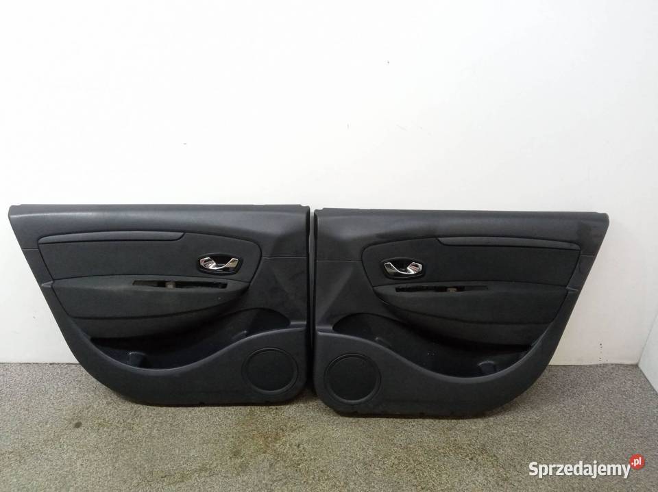 TAPICERKA BOCZEK PRAWY LEWY PRZÓD KPL Renault