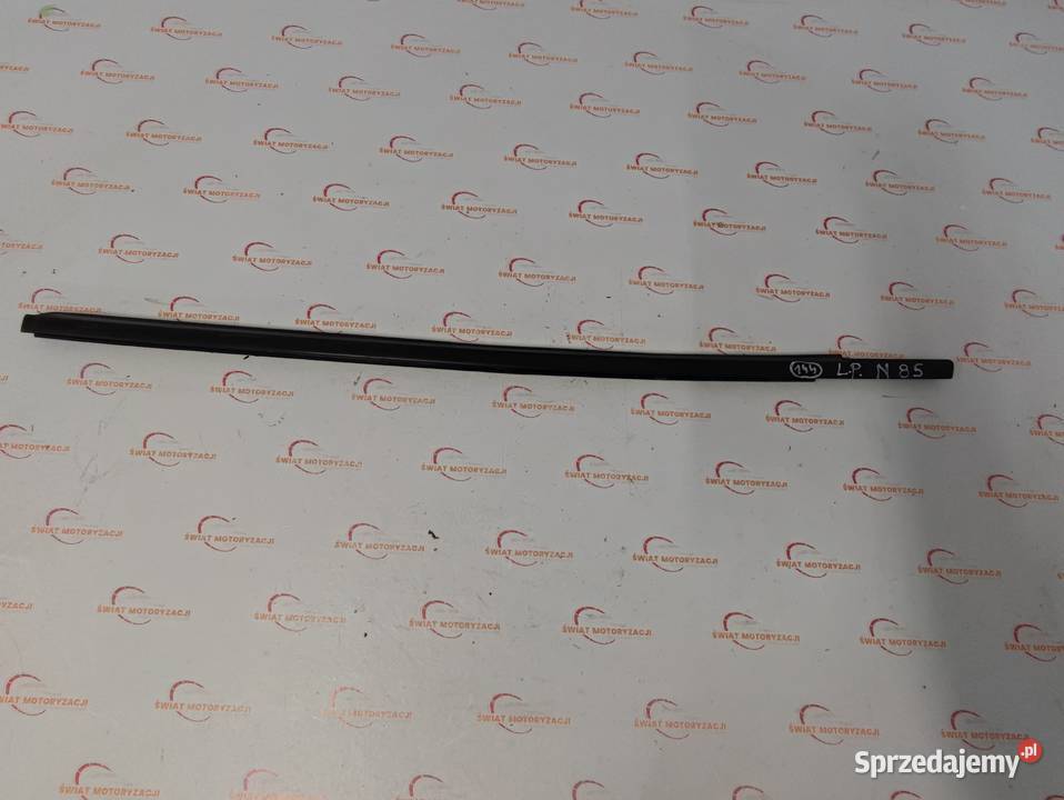 NISSAN JUKE 10r listwa zgarniająca lewa przód Listwy Kielce sprzedam