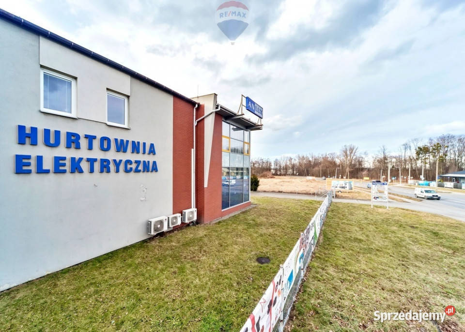 Wjazd z DKHANDELBIURAUSŁUGI TIR Bielsko-Biała