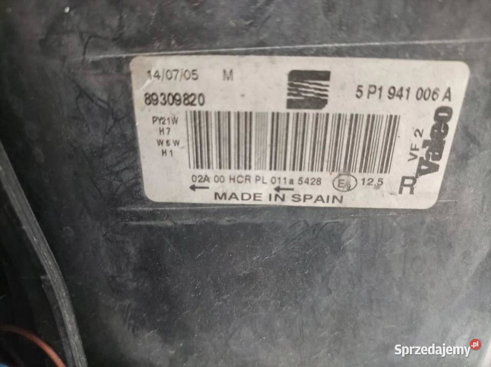 LAMPA PRZÓD PRAWA EU USZKODZONA 5P1941006A Seat Lampy przednie
