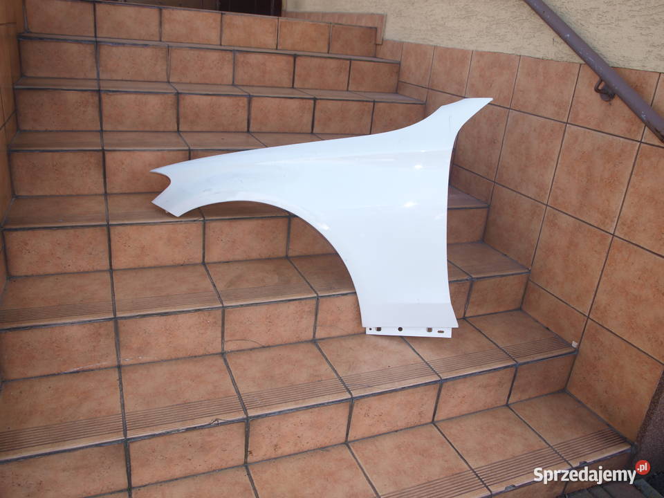 Mercedes C klasa A205 W205 błotnik lewy przód Kalisz sprzedam