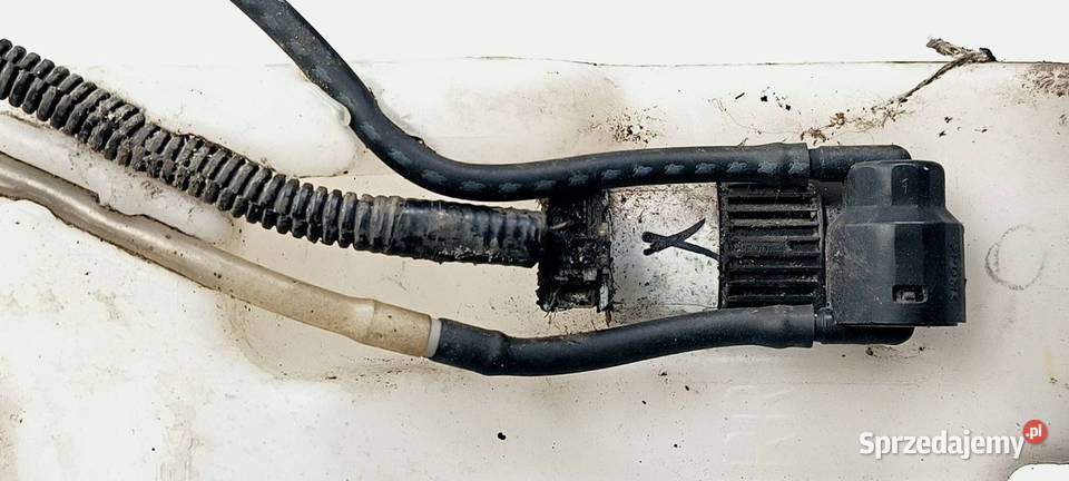 ZBIORNICZEK SPRYSKIWACZY NISSAN ALMERA Lipno sprzedam