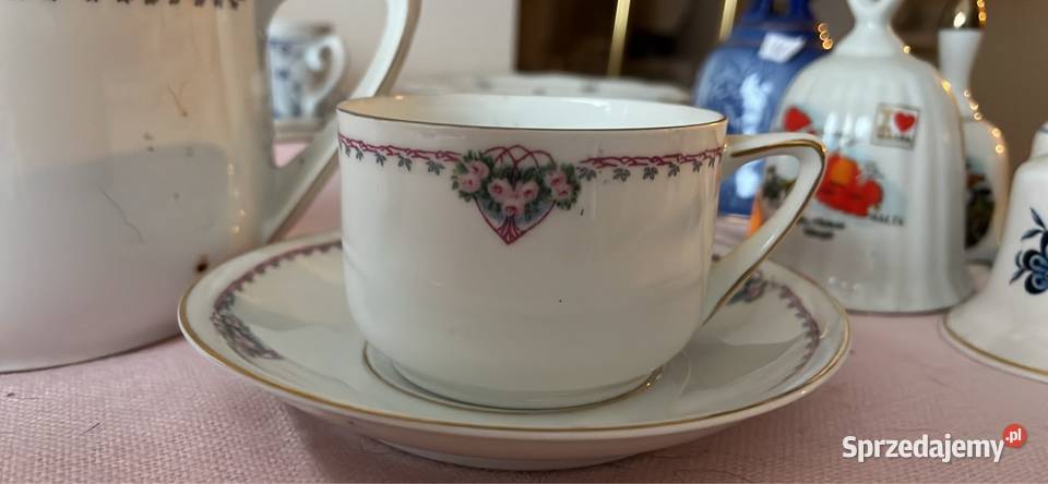 Dzbanek Śnieżnobiała porcelana z kwiatkami Antyki, Sztuka, Kolekcje Gdańsk