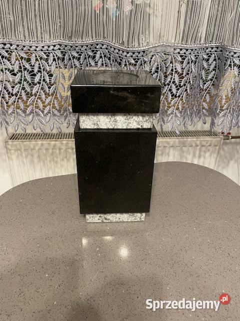 Wazon granitowy szwed Prusy