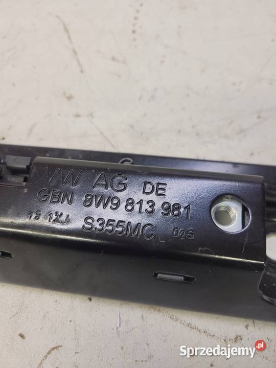 UCHWYT LISTWY BAGAŻNIKA LEWY AUDI A4 B9 osobowe