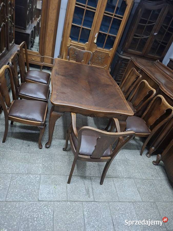 Jadalnia chippendale Francja komoda witryna stół