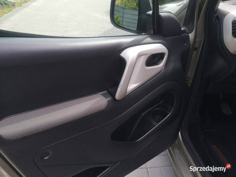 Citroen Berlingo 16 HDI 92 Klima Tempomat Kamera elektrochrom. lusterka boczne Strzegom