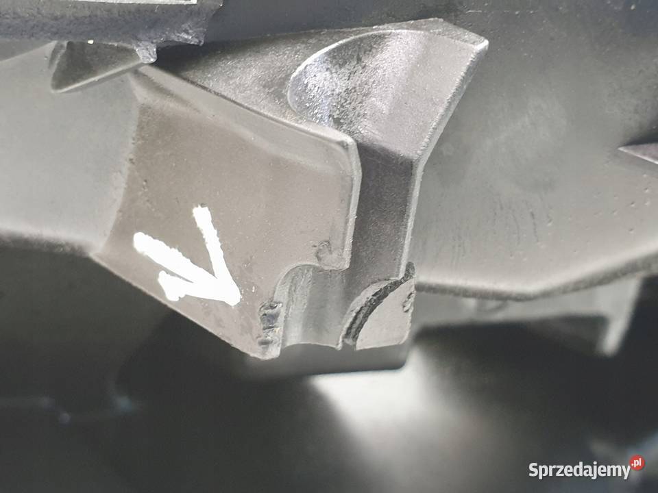 Chevrolet Equinox PRZEDNIA LAMPA PRAWA prawy osobowe Janów