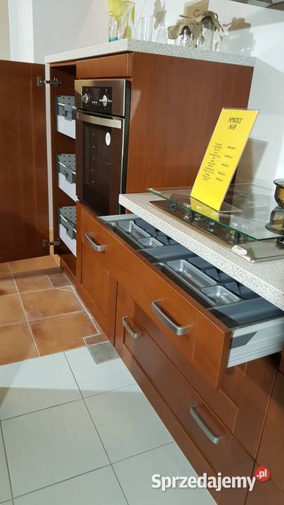 Kuchnia Black Red White Capital 35th Avenue wielkopolskie Kalisz