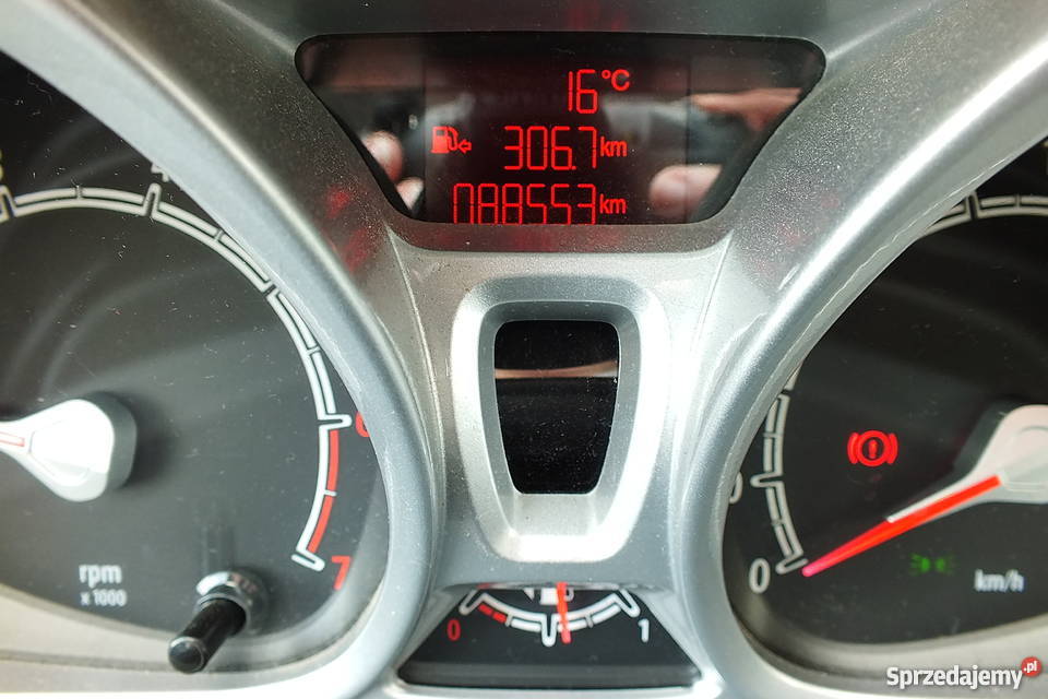 Ford Fiesta MK7 14 96 TITANIUM Posada