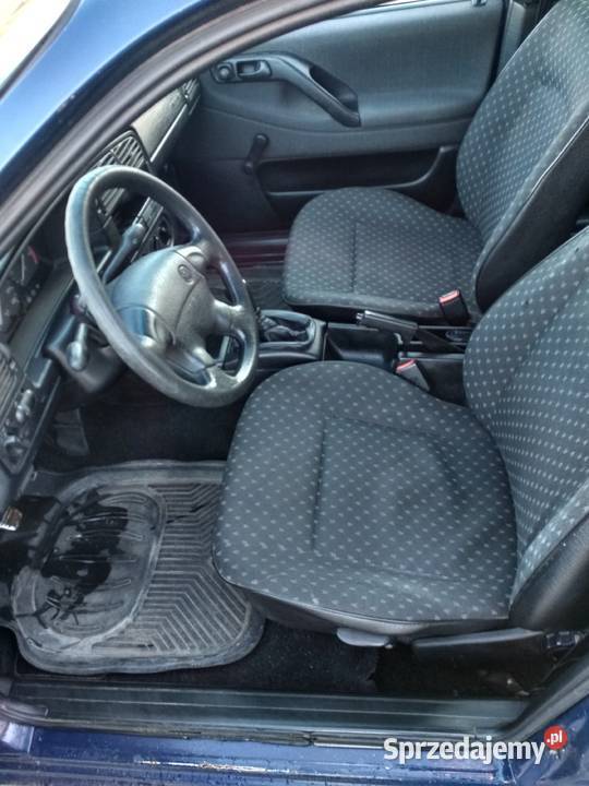 Volkswagen Passat B4 19td sedan sprawny Świdnik