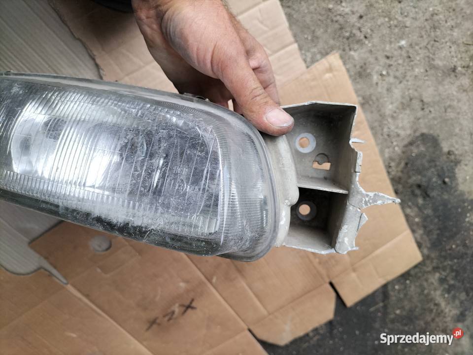 LAMPA PRZÓD PRZEDNIA PRAWA REFLEKTOR MAZDA 626 Kamień-Kolonia sprzedam