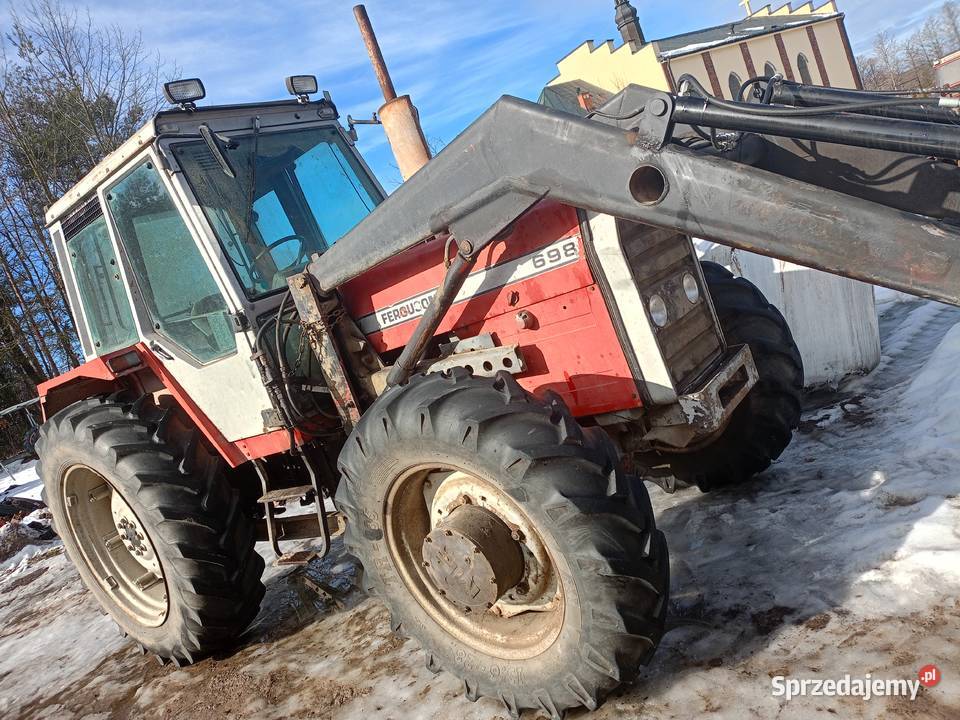 Massey Ferguson MF 698 44 z ładowaczem tur Massey Ferguson Gwizdów