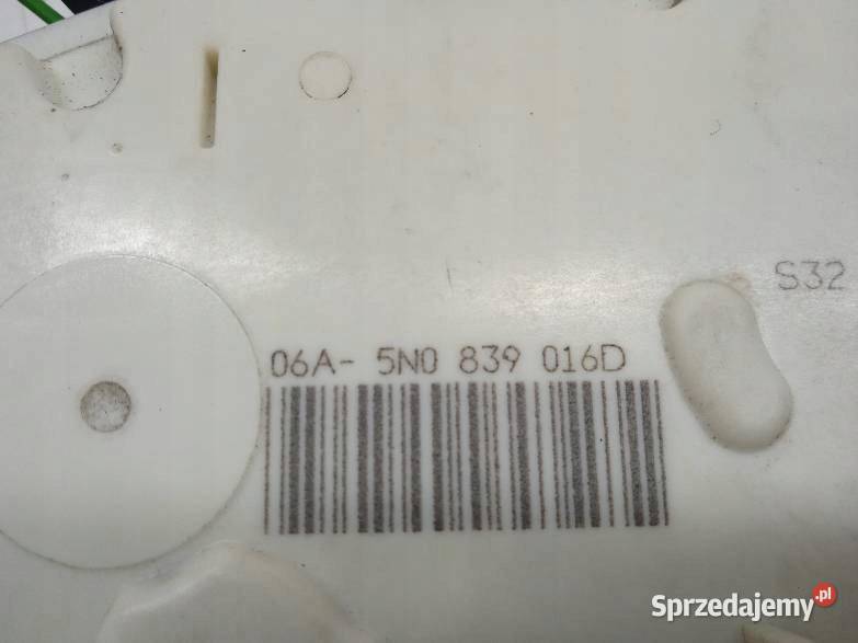 ZAMEK DRZWI TYŁ PRAWY KOMBI 5N0839016D Skoda osobowe