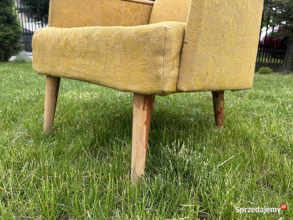 Fotel żółty PRL vintage retro Milanówek