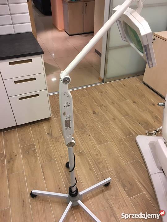 Fotel kosmetyczny elektryczny LUX biały stan