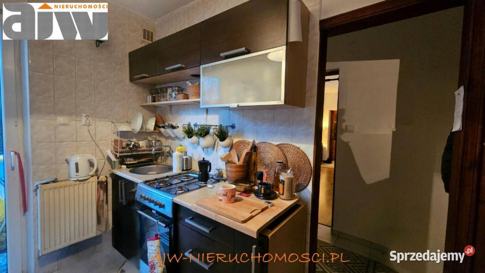 sprzedaży domu wolnostojącego 100m2 Laski