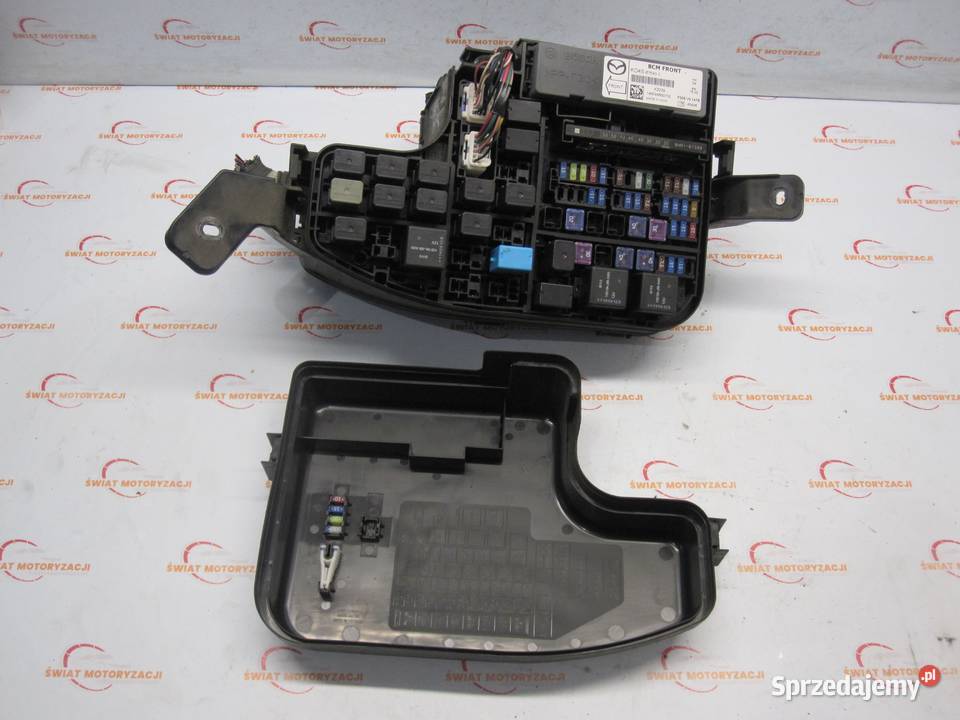 MAZDA 3 III 14r skrzynka bezpieczników Kielce