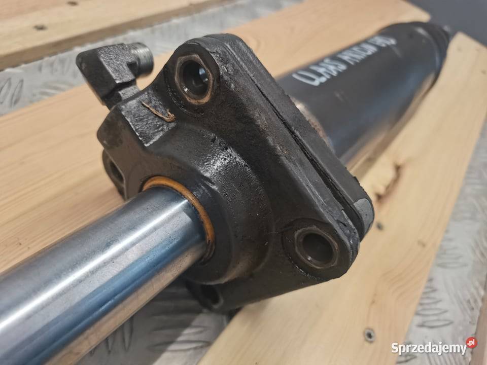 Cylinder hydrauliczny skrętu Claas Arion Carraro