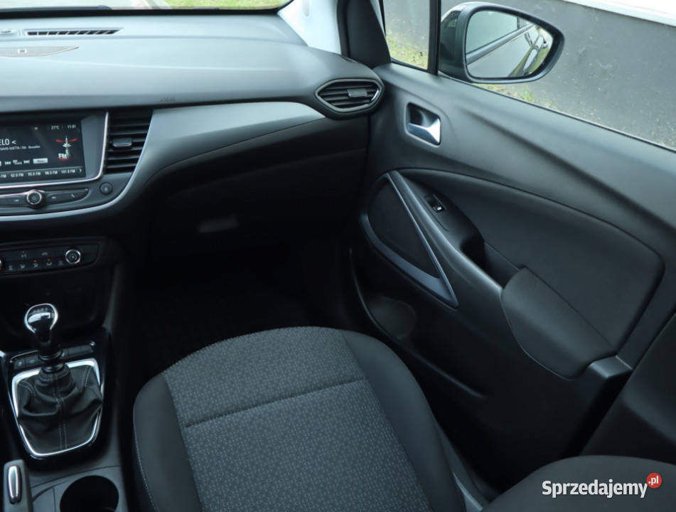 Opel Crossland 12 Turbo gniazdo USB