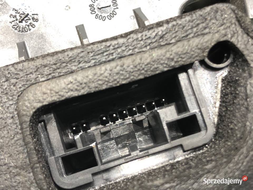 ZAMEK DRZWI PRAWY TYŁ AUDI A6 C8 Kombi osobowe