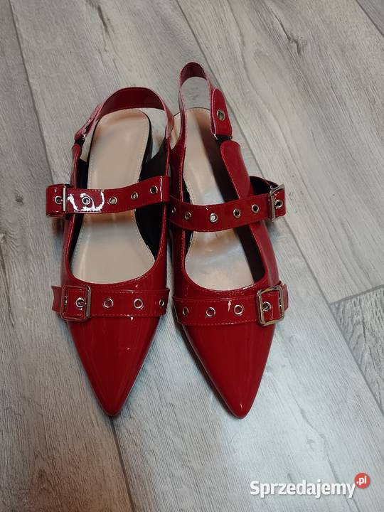 4243 Czerwone baleriny wieczorowe z odkrytą Kraków