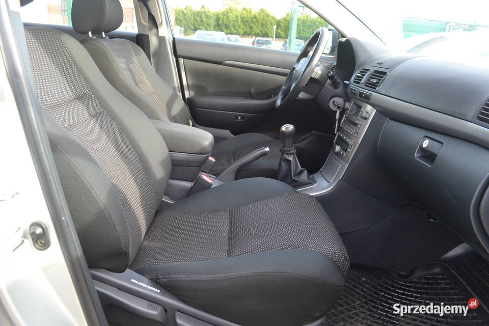 Toyota Avensis Zarejestrowana 77 VAT marża dolnośląskie Zgorzelec sprzedam