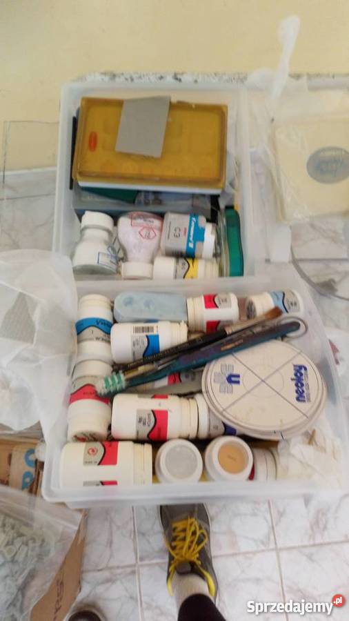 sprzedam wyposazenie pracowni protetycznej Pozostałe usługi Tarnowiec