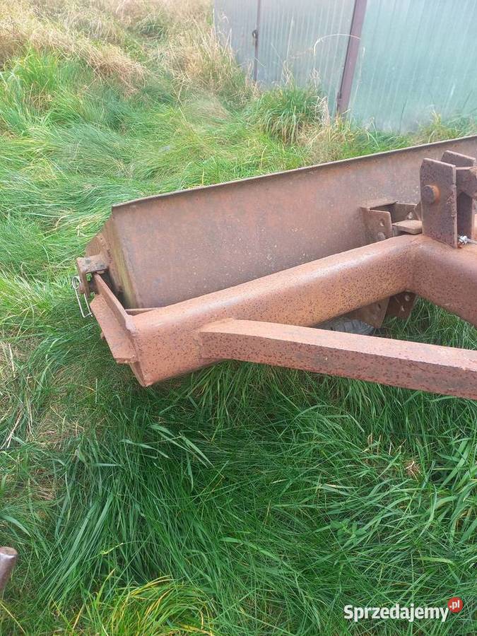 Tur na tył ciągnika Jarosław