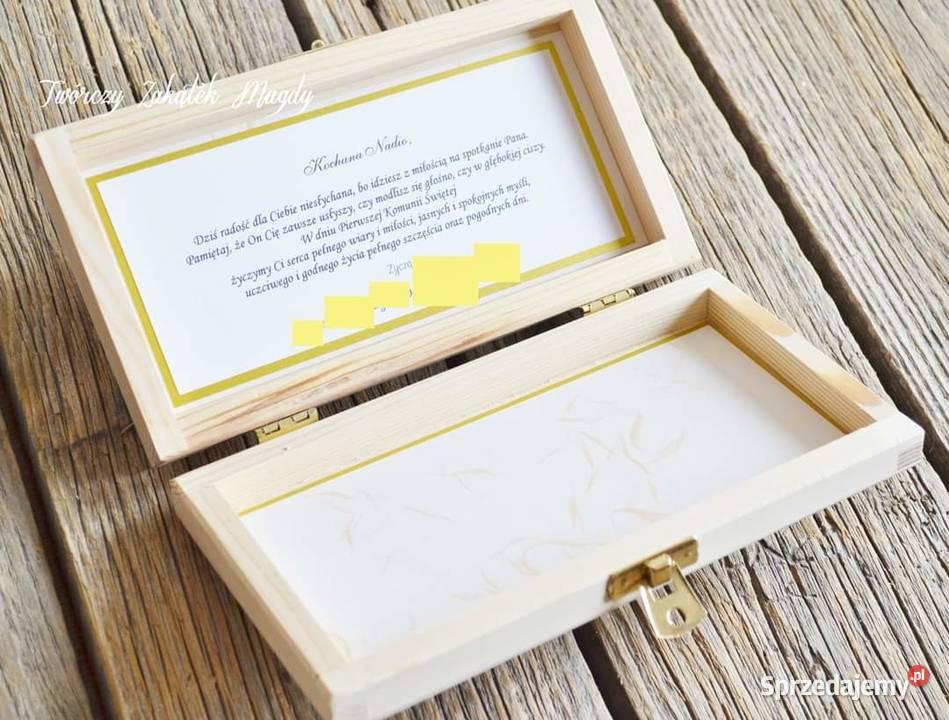 Drewniane pudełko z życzeniami na Komunię Słupsk