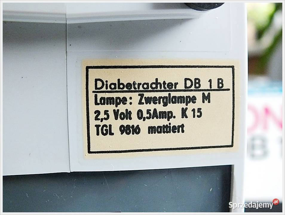 Rzutnik przeglądarka Pentacon DB1 na baterie R20 Żary