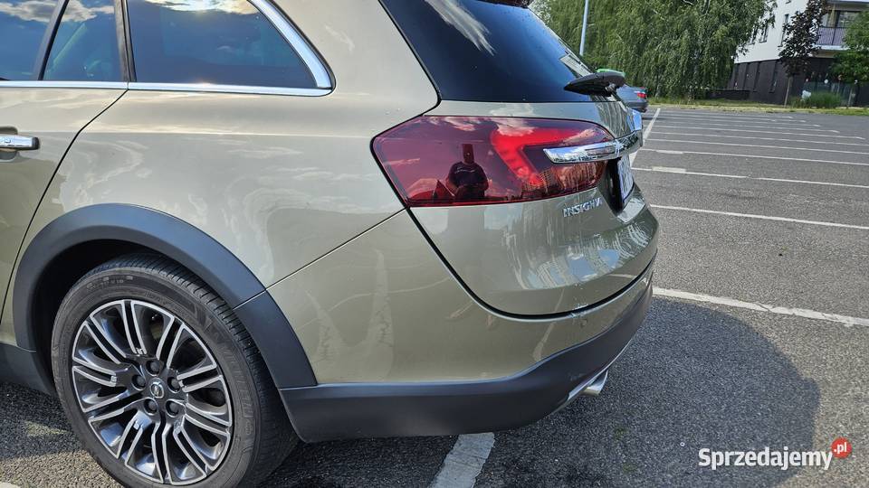 Opel Insignia Country Tourer Biturbo 4x4 aut 195 1956cm3