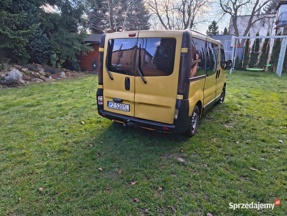 Trafic 9cio osobowy Trafic łódzkie Zgierz