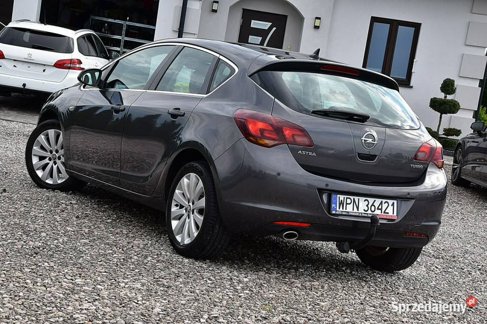 Opel Astra 14T 140 Cosmo Navi Półskóra Gwarancja światła przeciwmgielne Nowe Kucice