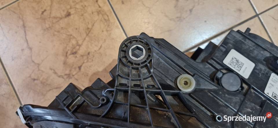 LAMPA PRZÓD PRZEDNIA PRAWA MERCEDES CKLASA 206 Grodzisk Mazowiecki