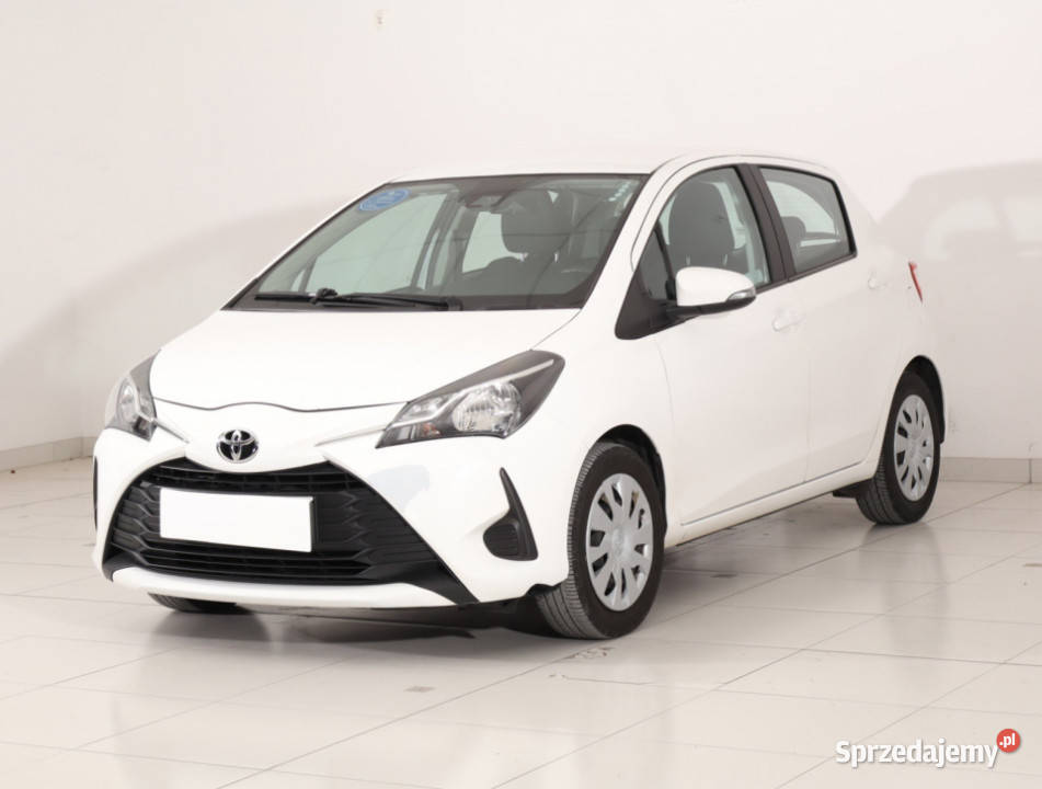 Toyota Yaris 10 VVTi biały