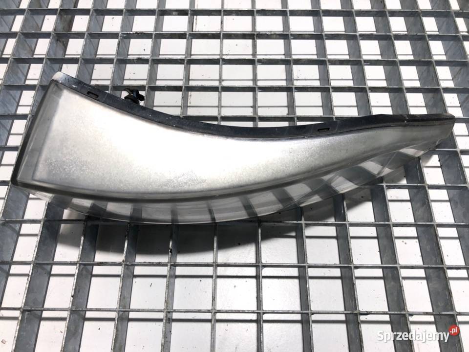 KIERUNKOWSKAZ PRAWY PRZÓD VOLVO FH II 82151205 podkarpackie