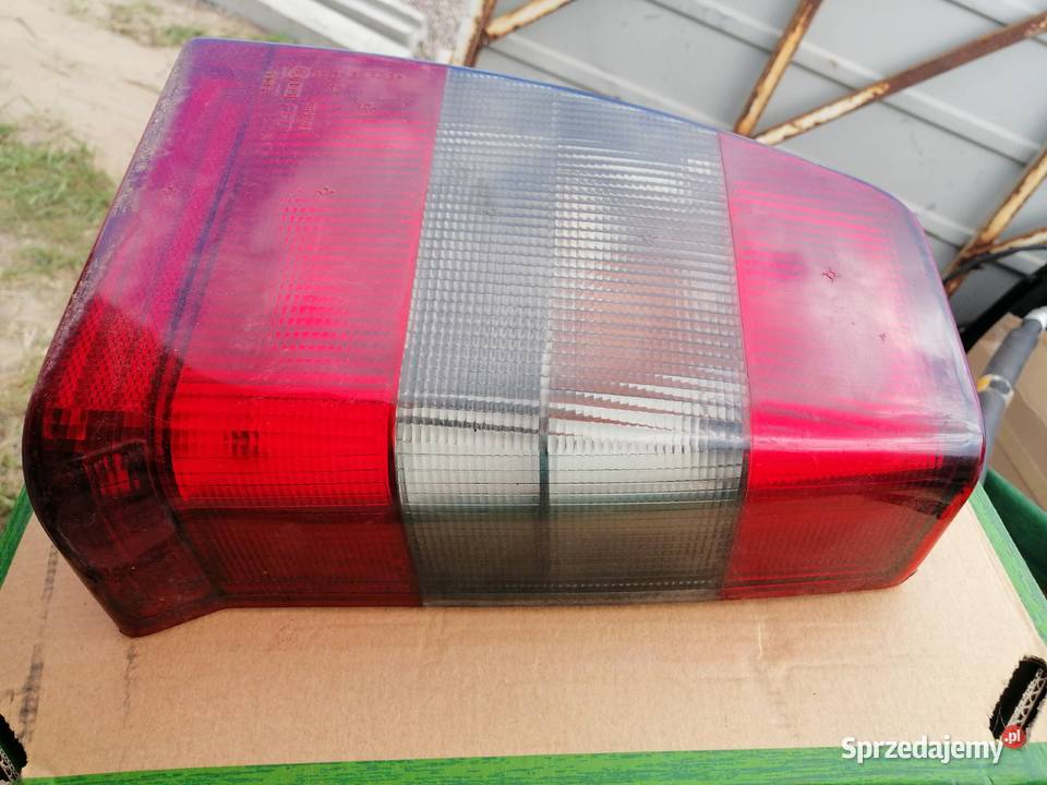 Lampa polonez fso atu cargo tylna bez pekniec mazowieckie Suskowola